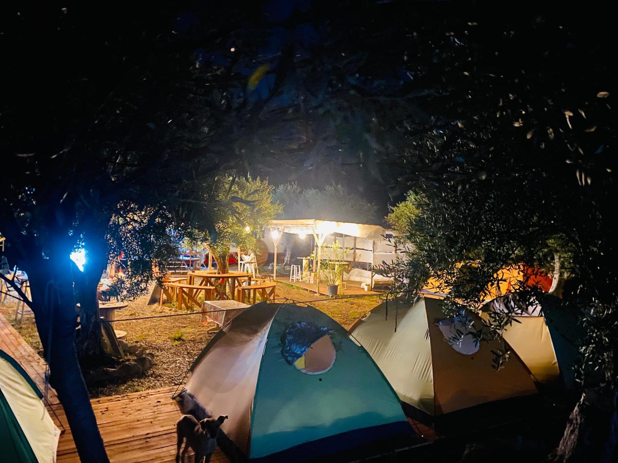 White And Camping Drymades Dhërmi