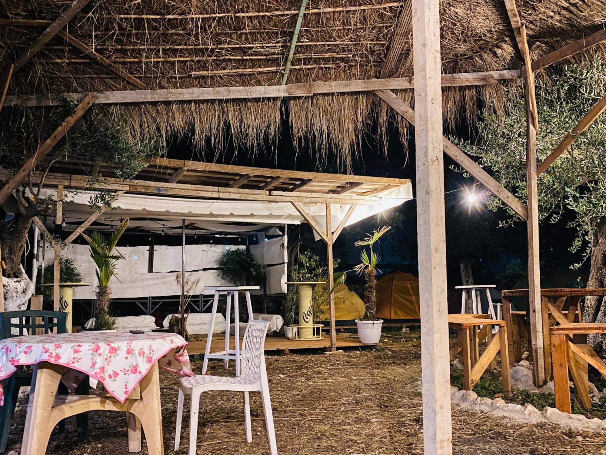 White And Camping Drymades * Dhërmi