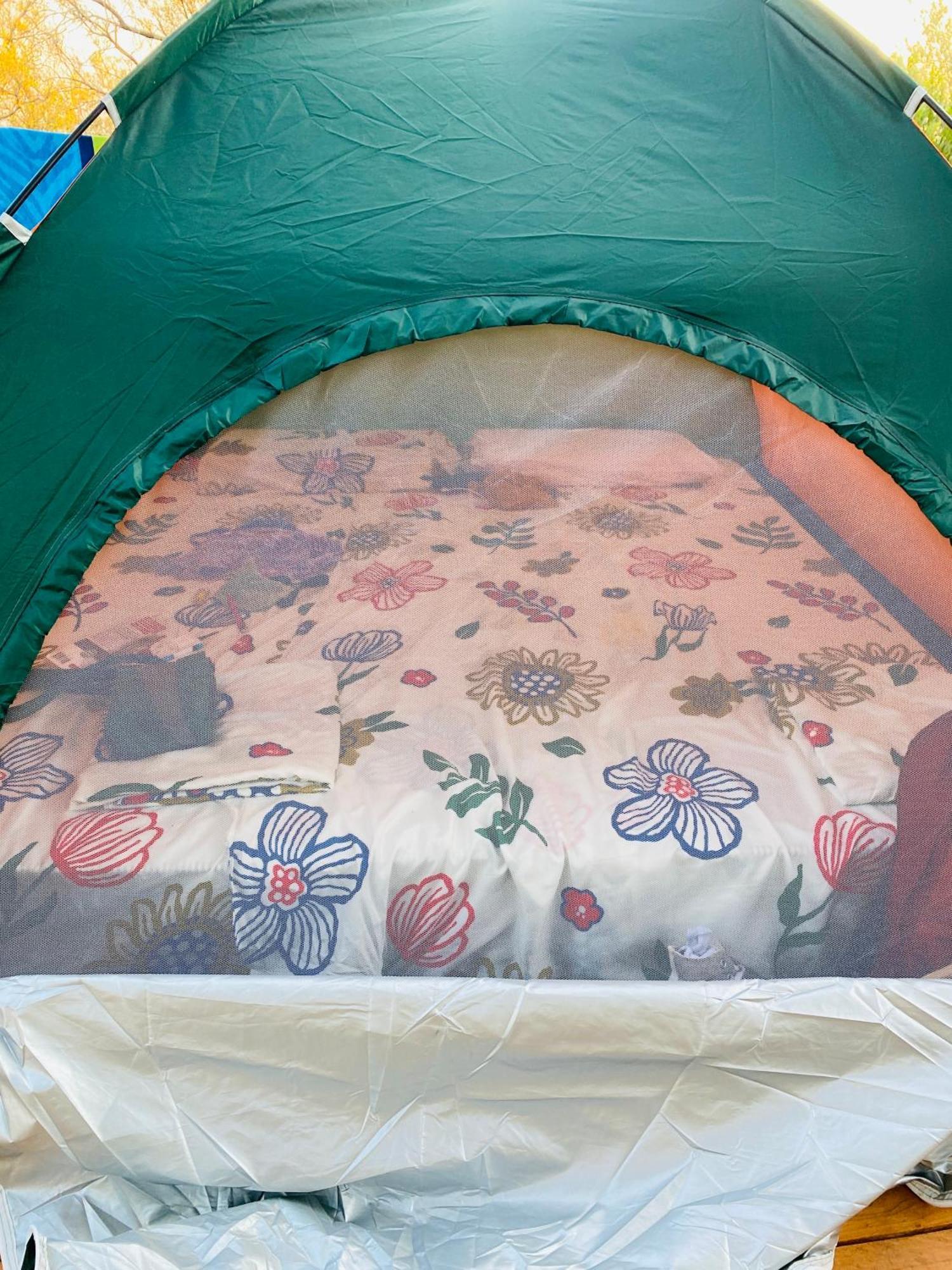 White And Camping Drymades *