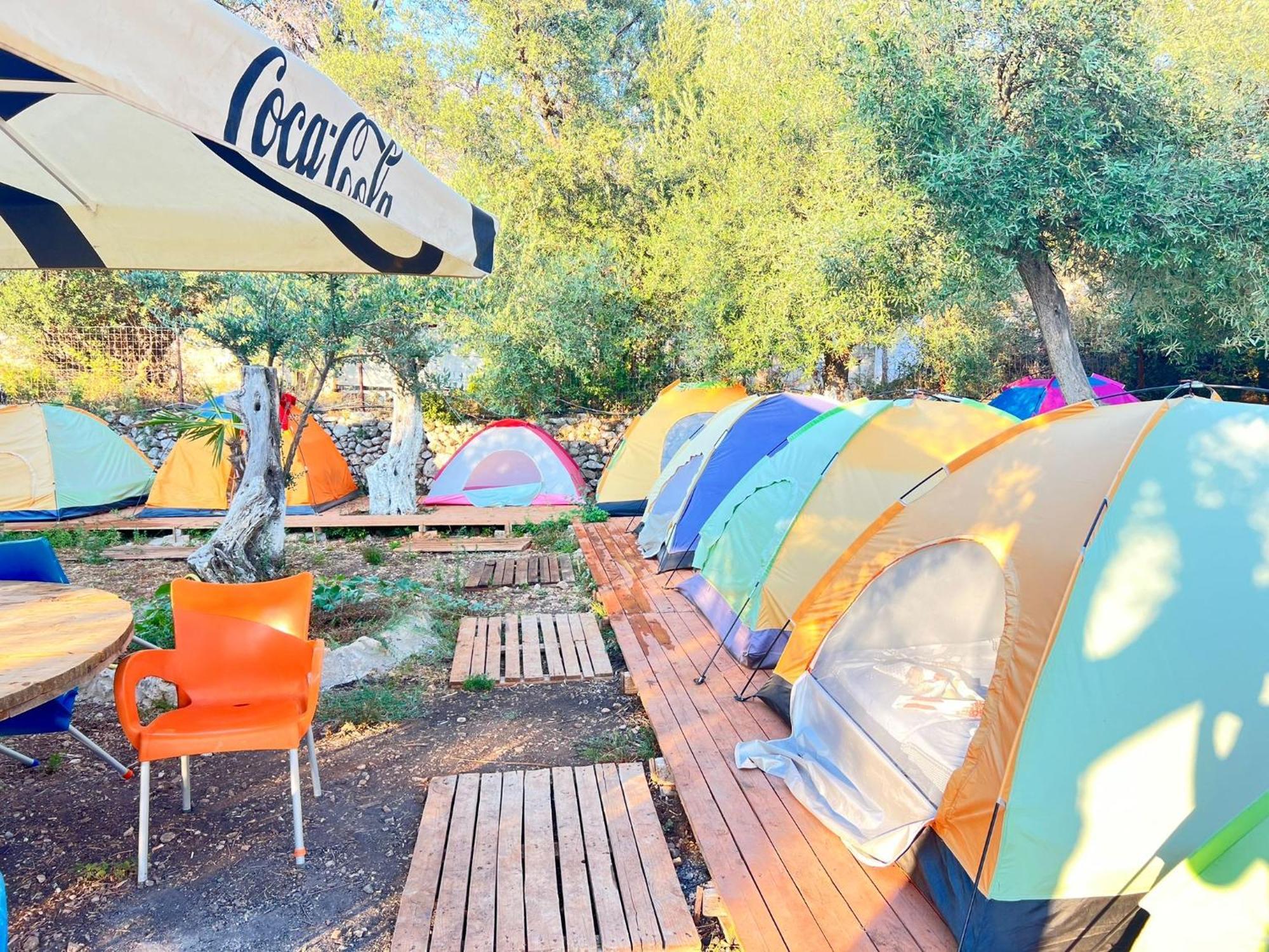 White And Camping Drymades *