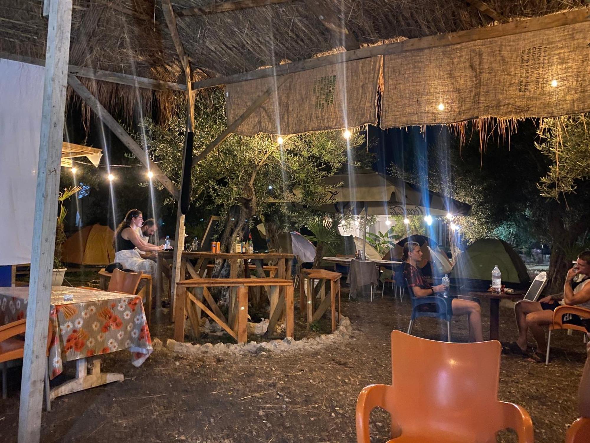 White And Camping Drymades Apartamento Dhërmi